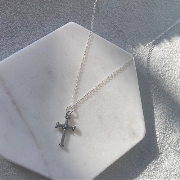 Cross pendant Neckalce - Picture 4 of 6